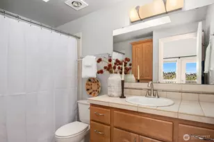 3201 23rd Ave W, Seattle, WA 98199 - Photo 23