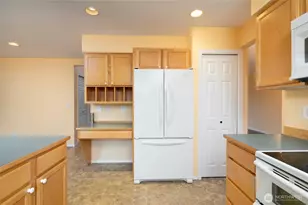 2420 14th St, Anacortes, WA 98221 - Photo 11