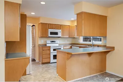 2420 14th Street, Anacortes, WA 98221 - Photo 9