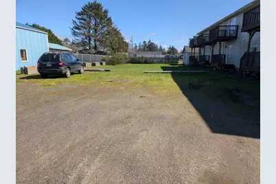 704 Seahorse Avenue NE, Ocean Shores, WA 98569 - Photo 1