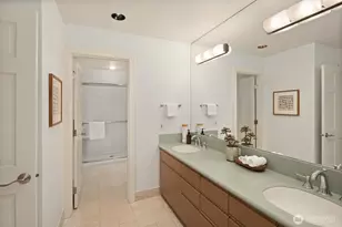 1716 Bellevue Way NE, Bellevue, WA 98004 - Photo 25