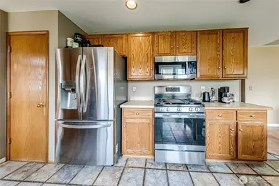 6510 58th Drive NE, Marysville, WA 98270 - Photo 7