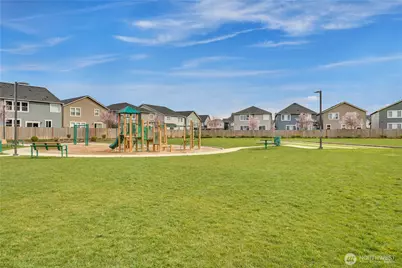 18709 107th Avenue Ct E, Puyallup, WA 98374 - Photo 33