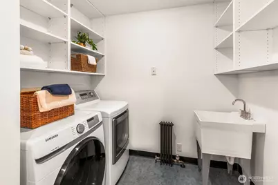 2117 N 36th Street, Seattle, WA 98103 - Photo 31