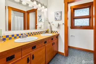 2117 N 36th St, Seattle, WA 98103 - Photo 29