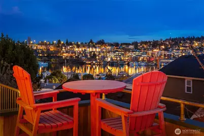 2117 N 36th Street, Seattle, WA 98103 - Photo 5