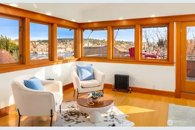 2117 N 36th Street, Seattle, WA 98103 - Photo 23