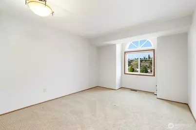 8823 10th Drive SE, Everett, WA 98208 - Photo 19