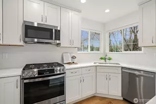 8315 NE 140th St, Kirkland, WA 98034 - Photo 13