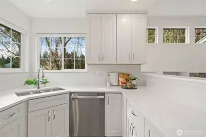 8315 NE 140th Street, Kirkland, WA 98034 - Photo 17