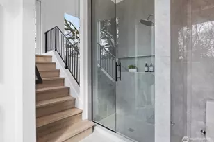 11905 89th Ave NE, Kirkland, WA 98034 - Photo 27