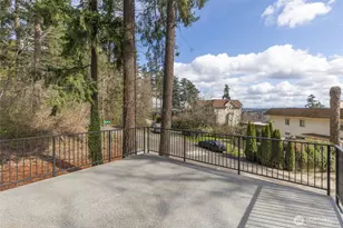 11905 89th Ave NE, Kirkland, WA 98034 - Photo 31