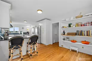 246 Dorffel Dr E, Seattle, WA 98112 - Photo 17