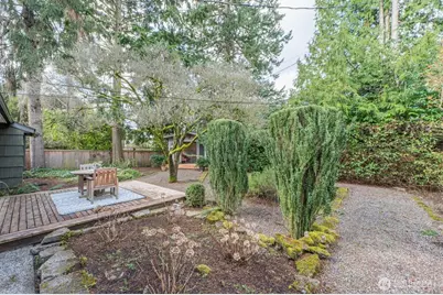 8805 27th Avenue NE, Seattle, WA 98115 - Photo 27