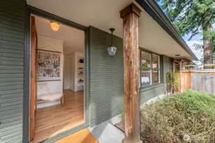 8805 27th Ave NE, Seattle, WA 98115 - Photo 3