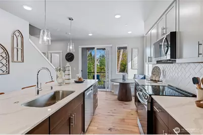 14424 Madison Way #D4, Lynnwood, WA 98087 - Photo 7