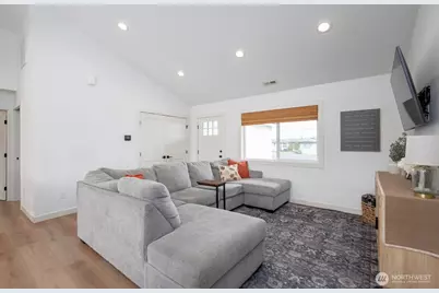 1038 W Lakeside Drive, Moses Lake, WA 98837 - Photo 11