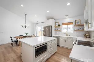 1038 W Lakeside Dr, Moses Lake, WA 98837 - Photo 5