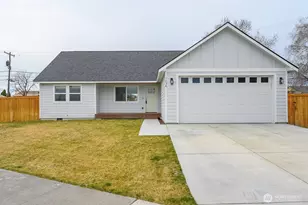 1038 W Lakeside Dr, Moses Lake, WA 98837 - Photo 1