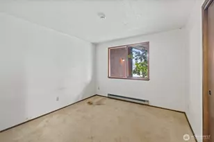 210 E Hawthorne Pl, Port Angeles, WA 98362 - Photo 21