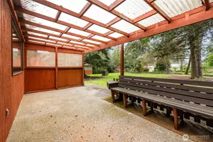 210 E Hawthorne Pl, Port Angeles, WA 98362 - Photo 35