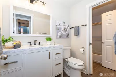 12040 100th Avenue NE #J102, Kirkland, WA 98034 - Photo 13