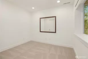 7967 112th Ln SE, Newcastle, WA 98056 - Photo 35