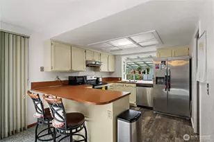 15401 Meridian Ave N, Shoreline, WA 98133 - Photo 11