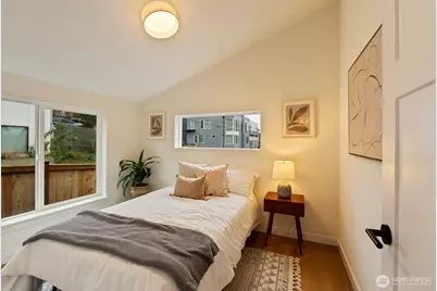 2213 W Bertona Street, Seattle, WA 98199 - Photo 21