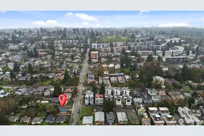 2213 W Bertona Street, Seattle, WA 98199 - Photo 37