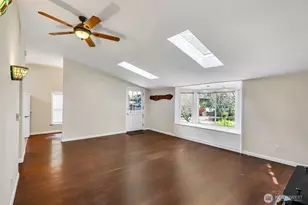 13722 Interlake Ave N, Seattle, WA 98133 - Photo 7