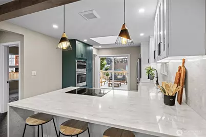 4725 37th Avenue SW, Seattle, WA 98126 - Photo 9