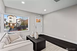 4725 37th Ave SW, Seattle, WA 98126 - Photo 5