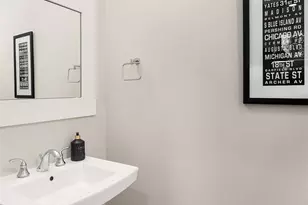 901 W McGraw St, Seattle, WA 98119 - Photo 17