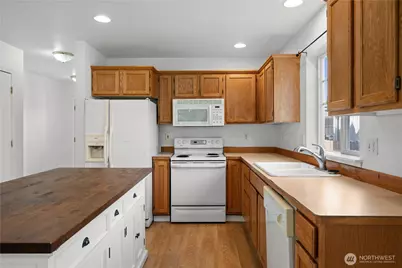 1225 Hemlock Place, Mount Vernon, WA 98273 - Photo 9