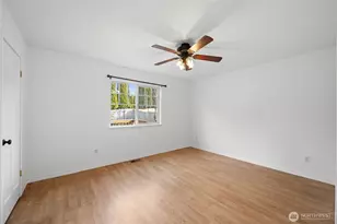 1225 Hemlock Pl, Mount Vernon, WA 98273 - Photo 11