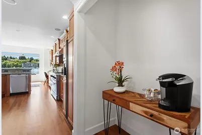 8696 Island Drive S, Seattle, WA 98118 - Photo 17