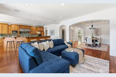 8696 Island Drive S, Seattle, WA 98118 - Photo 9