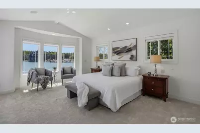 8696 Island Drive S, Seattle, WA 98118 - Photo 19