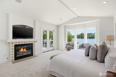 8696 Island Drive S, Seattle, WA 98118 - Photo 21