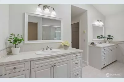 8696 Island Drive S, Seattle, WA 98118 - Photo 23