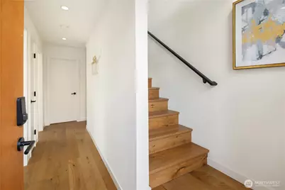 73 E Lynn St, Seattle, WA 98102 - Photo 5