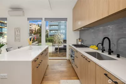 73 E Lynn St, Seattle, WA 98102 - Photo 7