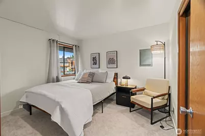 11640 100th Avenue NE #304, Kirkland, WA 98034 - Photo 13