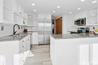 11640 100th Avenue NE #304, Kirkland, WA 98034 - Photo 5