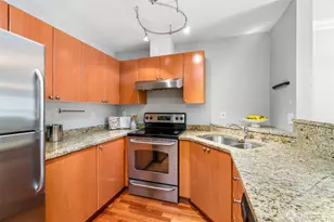 621 5th Ave N, Seattle, WA 98109 - Photo 13