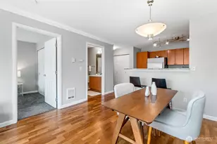 621 5th Ave N, Seattle, WA 98109 - Photo 9