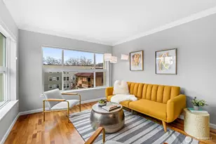 621 5th Ave N, Seattle, WA 98109 - Photo 3