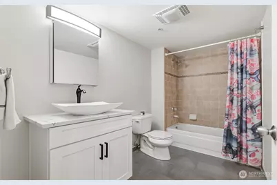 3028 Western Avenue #110, Seattle, WA 98121 - Photo 17