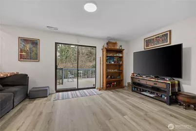 1112 S 23rd Street, Renton, WA 98055 - Photo 17